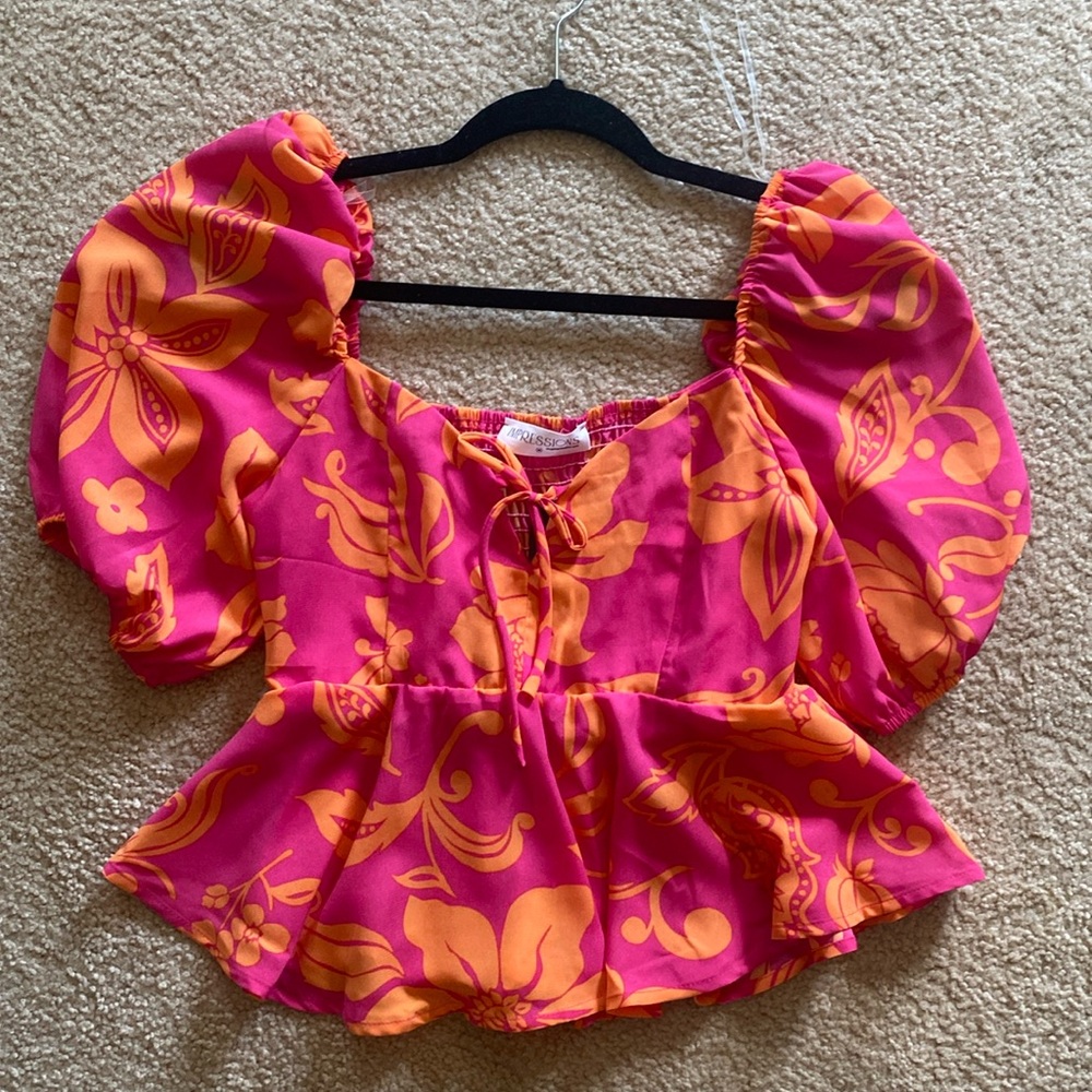 NWT pink peplum top